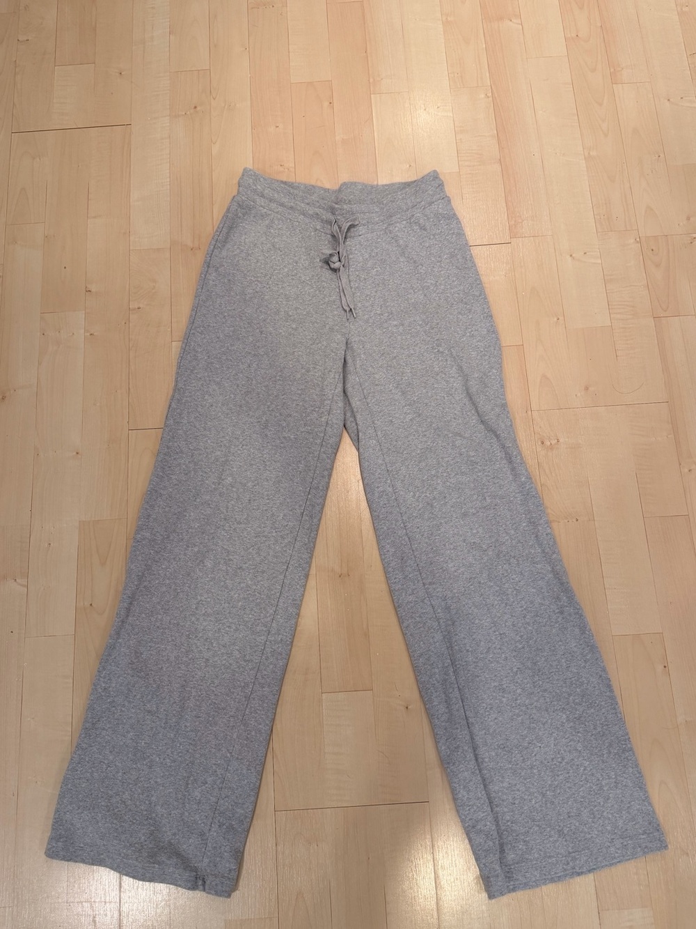 Aritzia- Homestretch Grey Pants